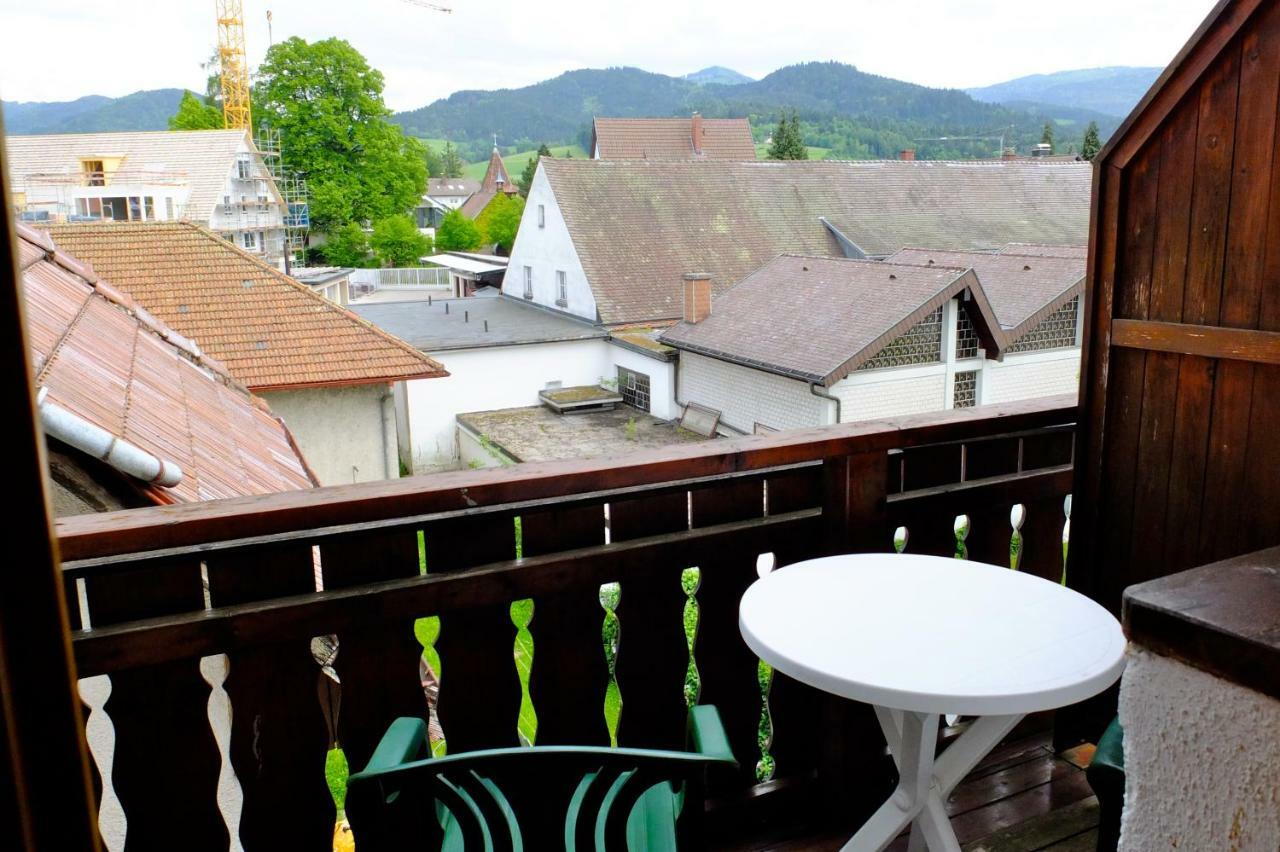 Hotel Loewen Кирхцартен Экстерьер фото